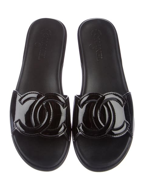 chanel womens slides